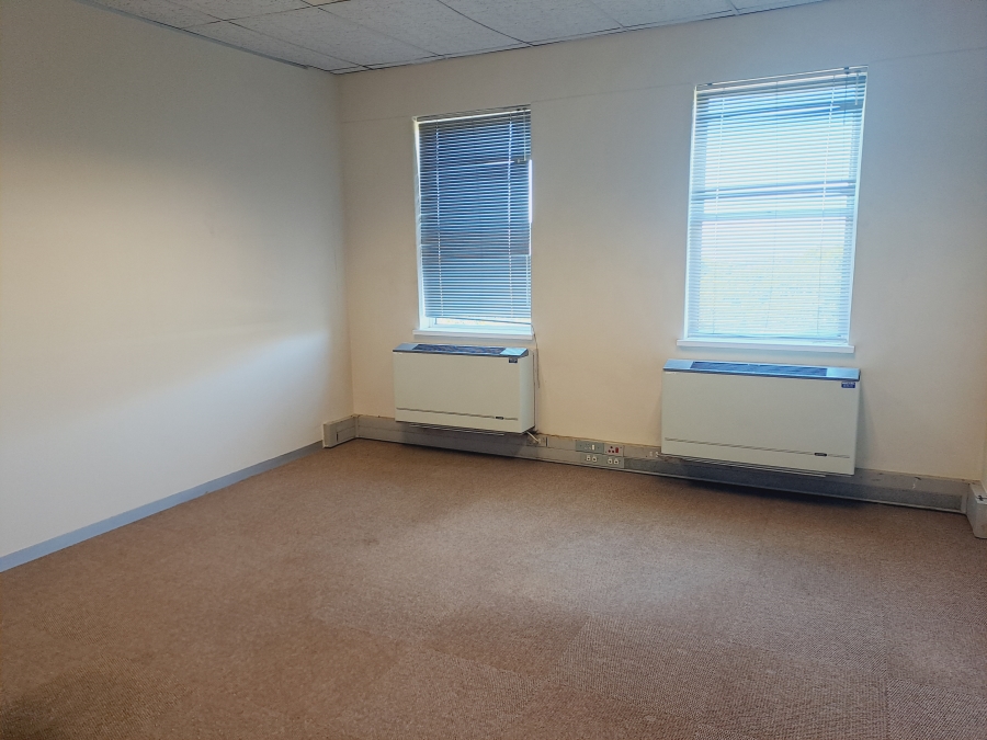 To Let commercial Property for Rent in Rosenpark Western Cape